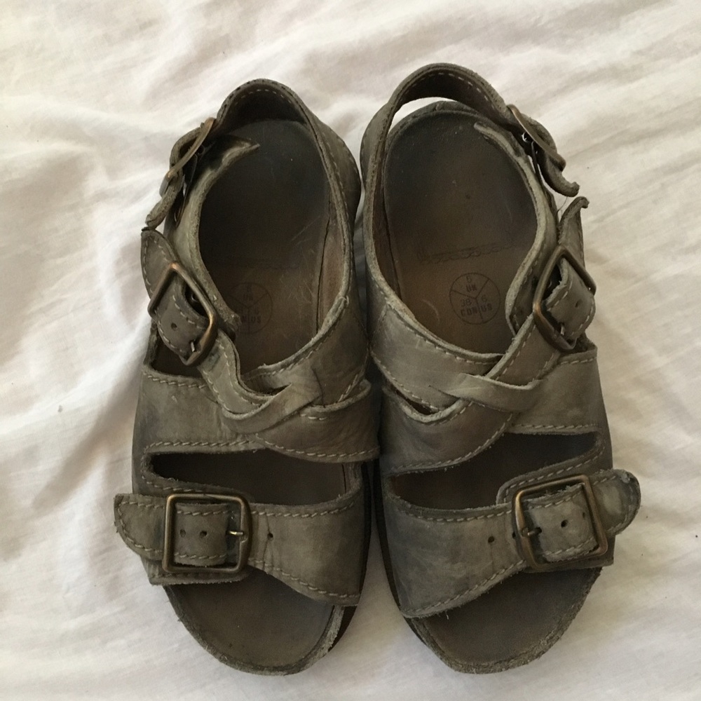 DOC MARTENS LEATHER STRAP SANDALS