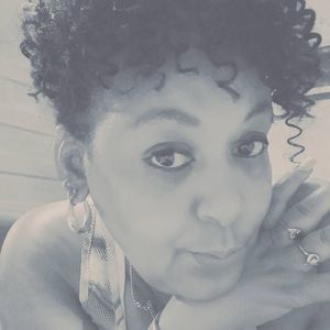 Meet your Posher, Annmarie