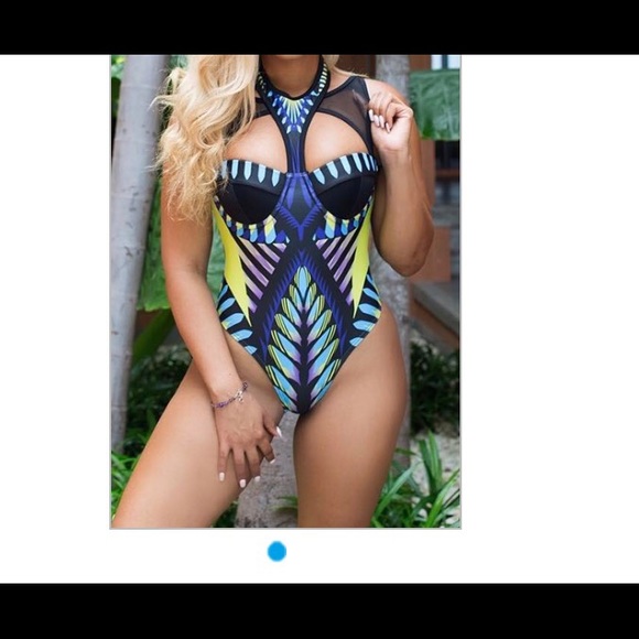 One piece - Picture 1 of 1