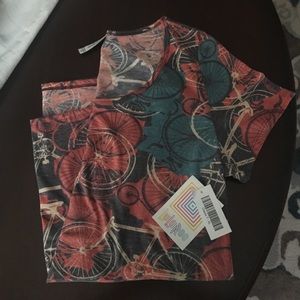 LuLaRoe XL Classic T