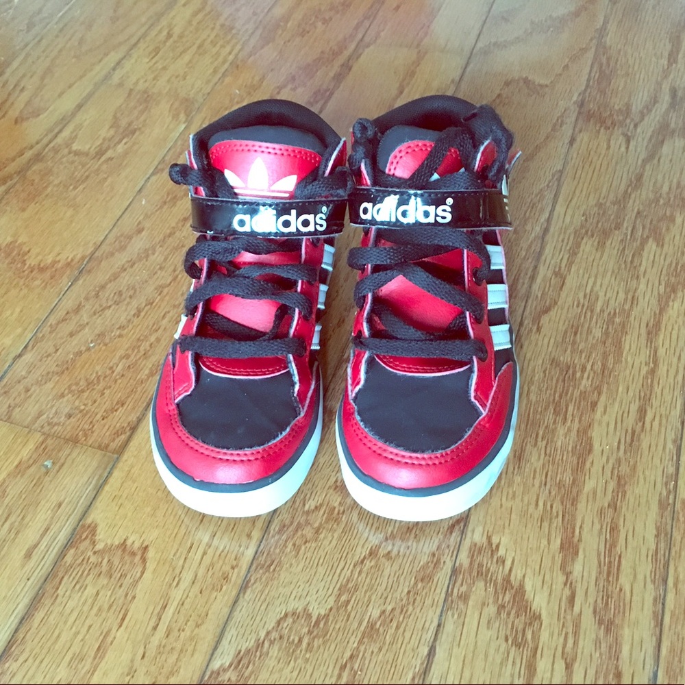 Boy/toddler adidas shoes size 10k