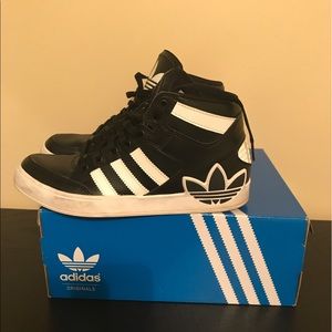 Women Hightop Adidas sneakers