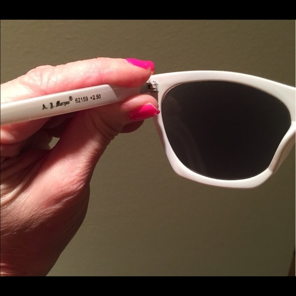 2 pair reader sunglasses 2.5 strength - Picture 2 of 7