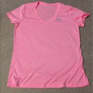 Under Armour tshirt