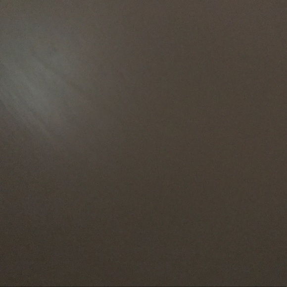 Meet your Posher, Nicole - Picture 1 of 1