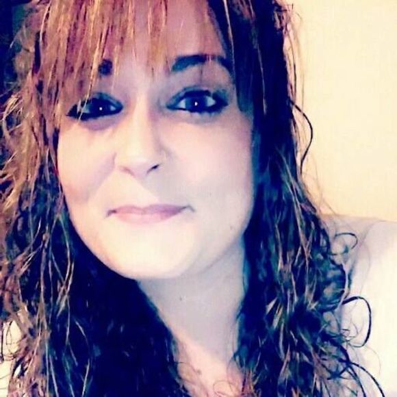 Meet your Posher, Antionette - Picture 1 of 1