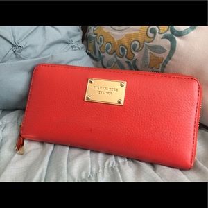 MICHAEL KORS Red leather continental wallet