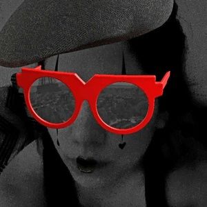 Meet your Posher, Teresa