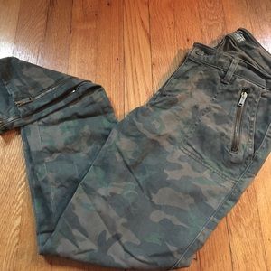 Camo Old Navy ankle length pants