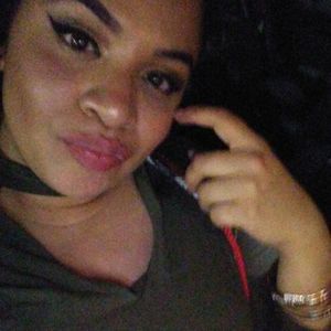 Meet your Posher, Mariela