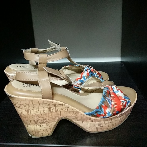 Sofft Shoes - Comfortable wedge sandals