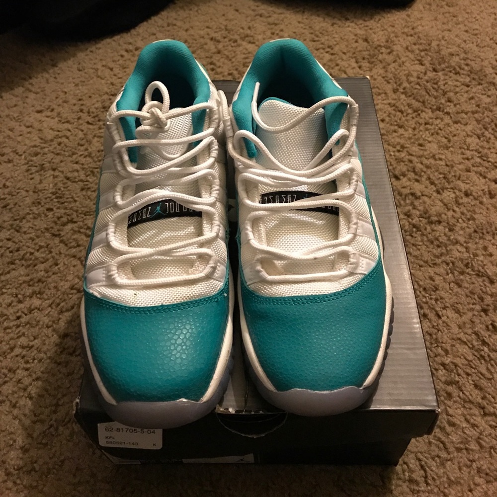 Jordan 11 retro low GG