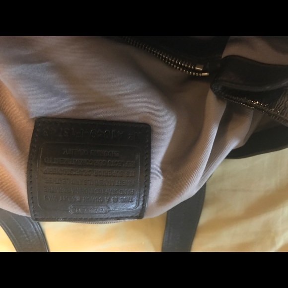 Authentic large classic Coach bag - Picture 2 of 4