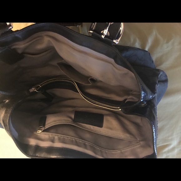 Authentic large classic Coach bag - Picture 3 of 4