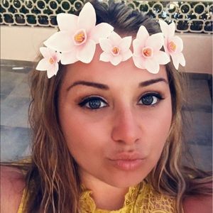 Meet your Posher, Anela