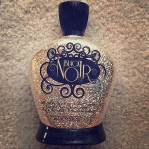 FREE 💄 SALE BLACK NOIR TANNING LOTION