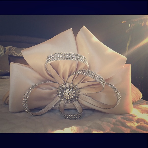 Large champagne hat with rhinestone flower accent