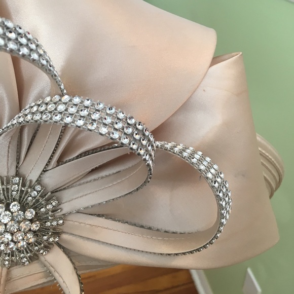 Large champagne hat with rhinestone flower accent main image 4