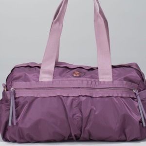 Lululemon gym to win duffle bag (purple)
