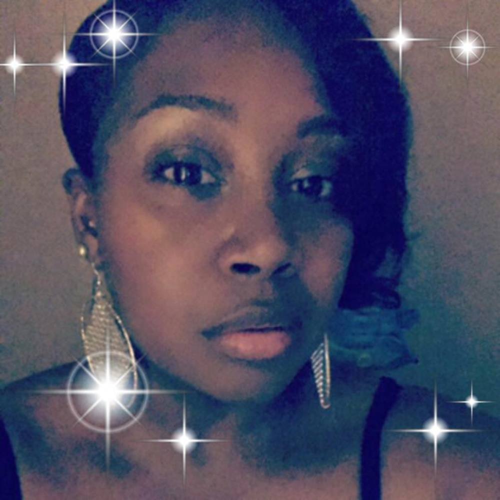 Meet your Posher, Munirah