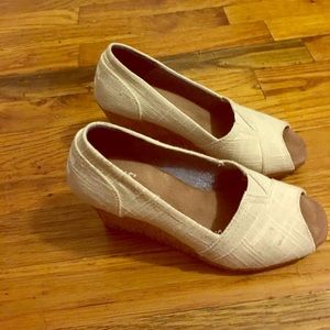 Beautiful beige Toms wedges
