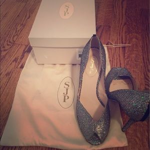 SJP Naomi Peep toe Pump