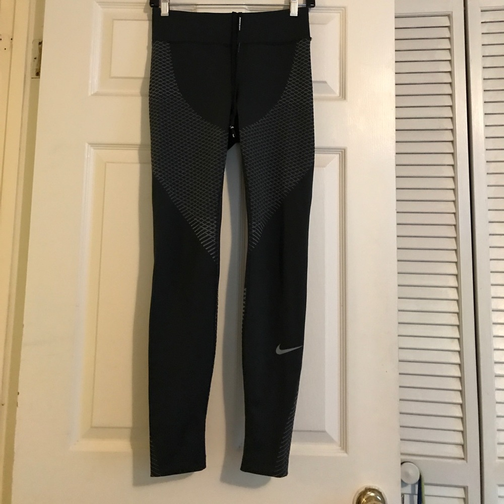 Nike Zonal Strength tights