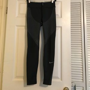 Nike Zonal Strength tights