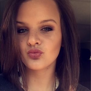 Meet your Posher, Laney