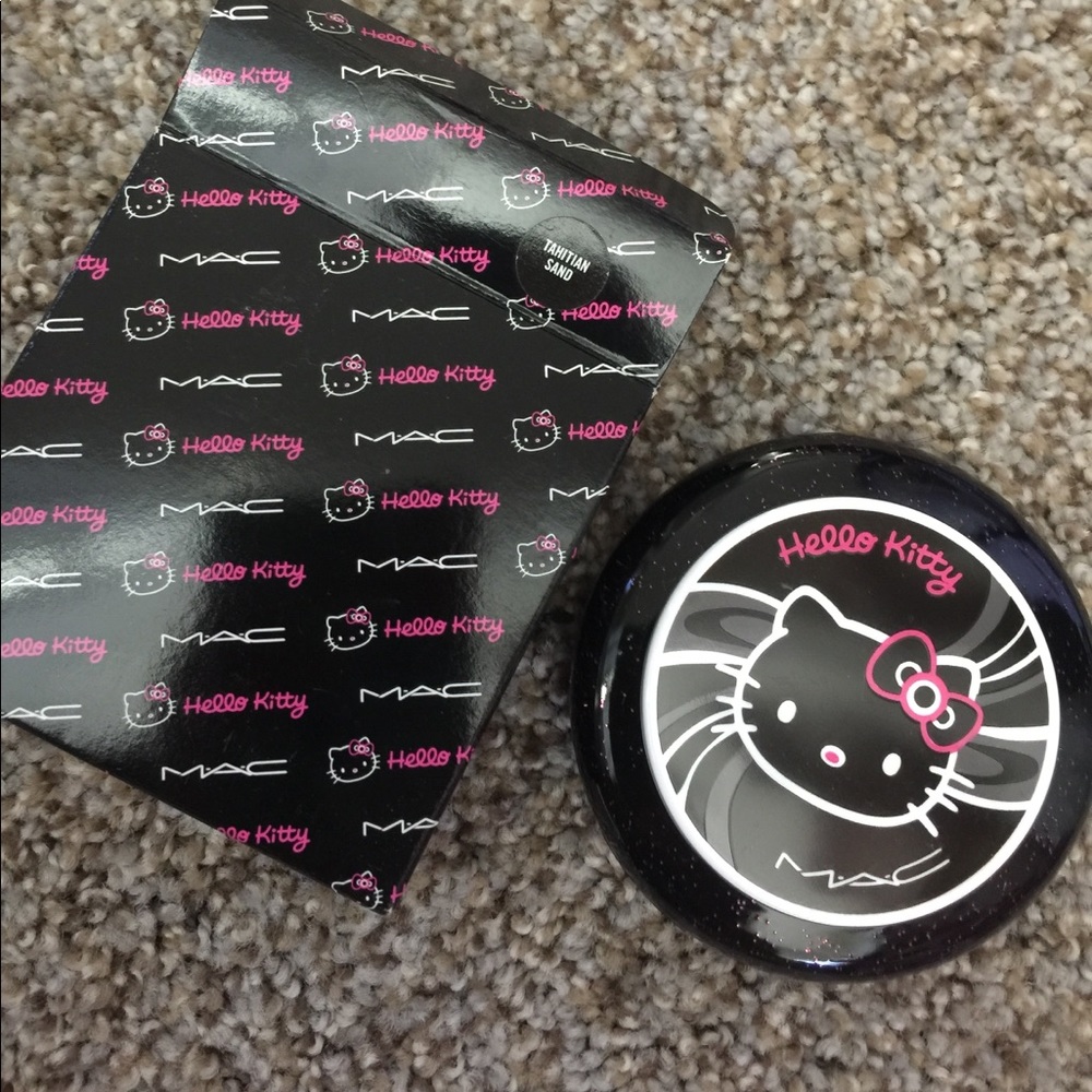 MAC Hello Kitty LE Tahitian Sand Beauty Powder
