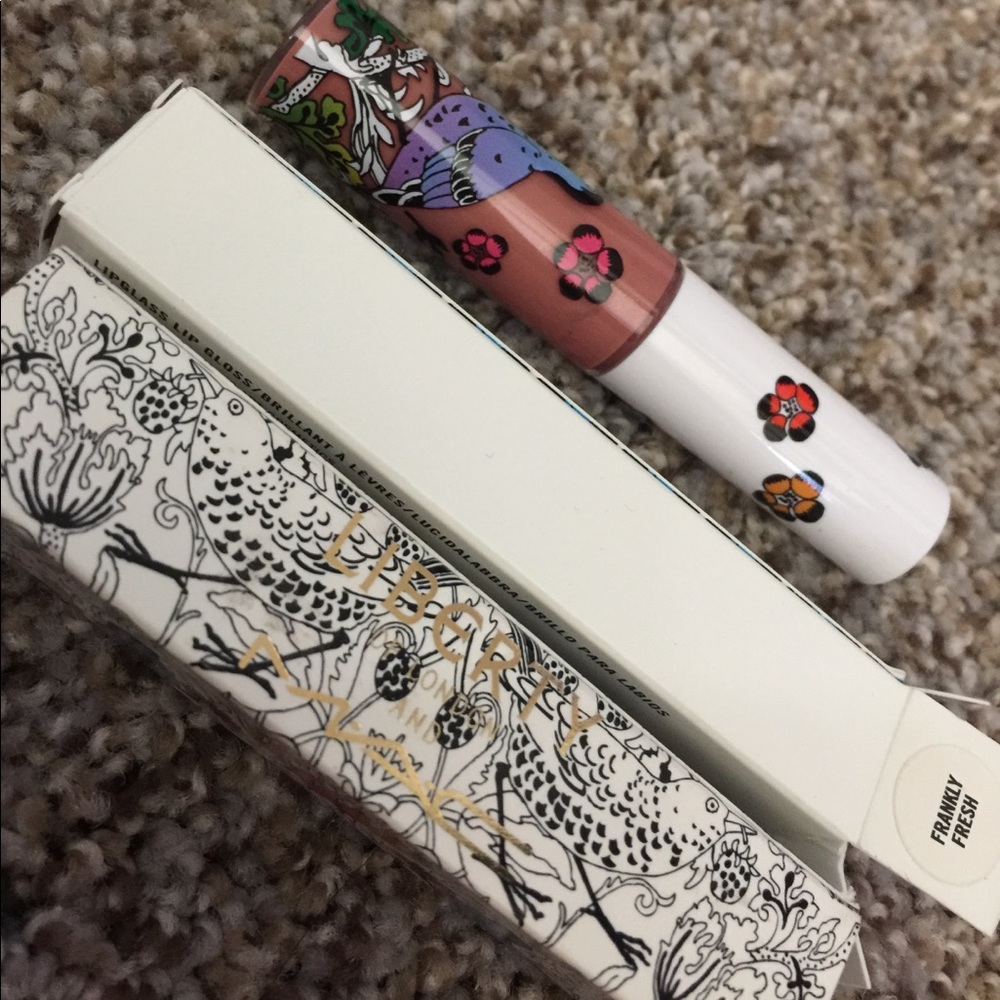 MAC LE Liberty of London Frankly Fresh Lipglass