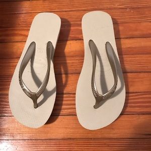 Havaianas gold wedge flip flops 37