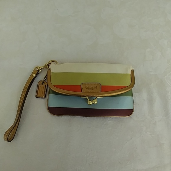 Coach Handbags - RARE! Coach Legacy Kisslock Wristlet Clutch