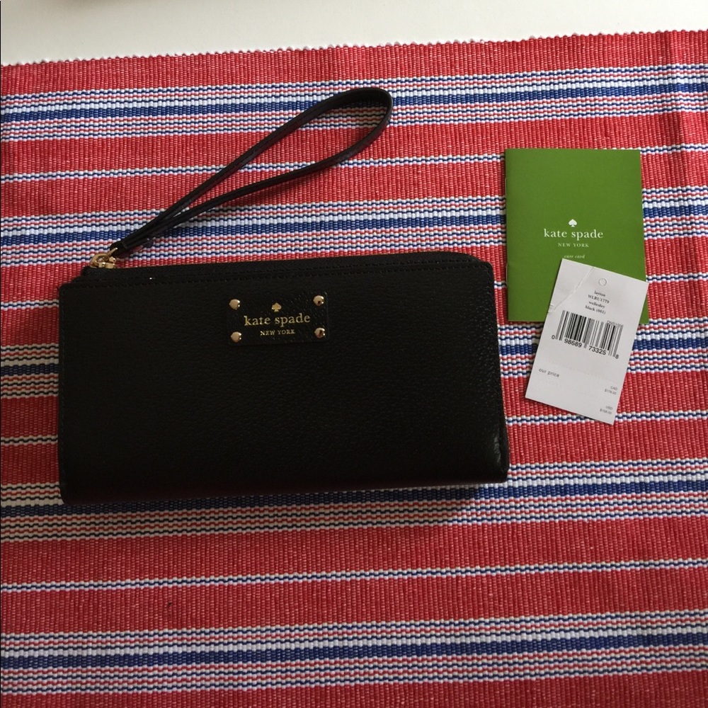 Kate Spade Layton Wellesley wristlet