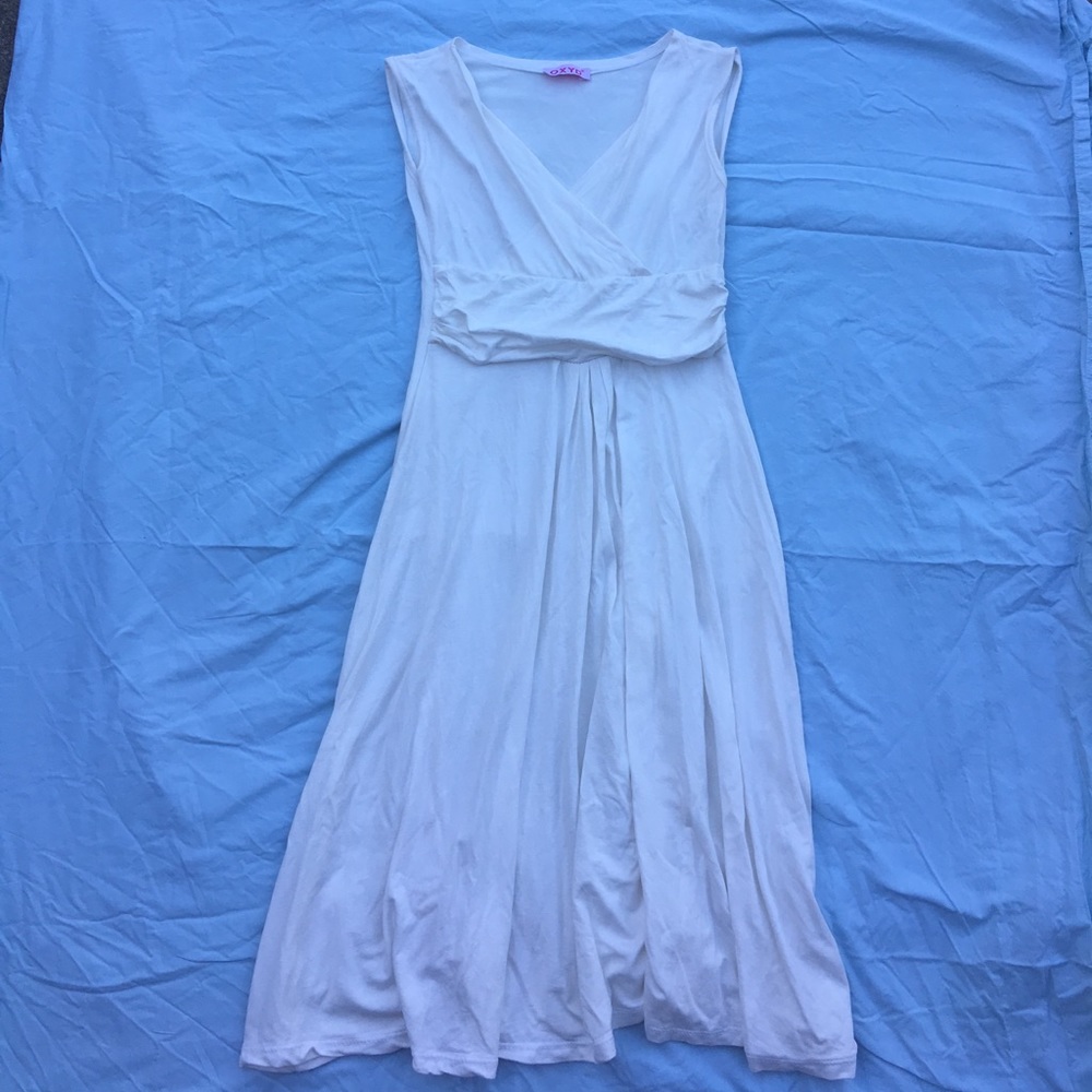OXYD White Knee-Length Dress