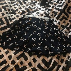 Anchor skirt