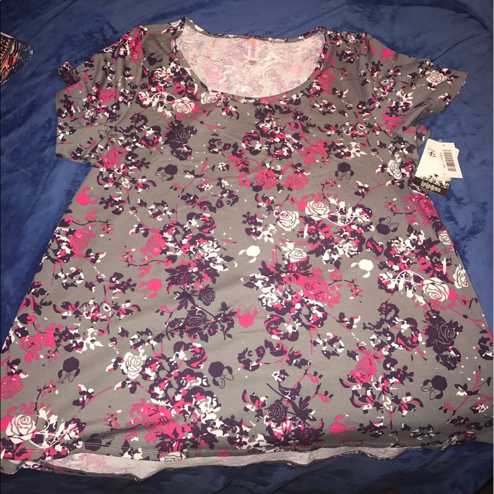 Lularoe BNWT 2xl Classic T Disney Hidden Minnie's