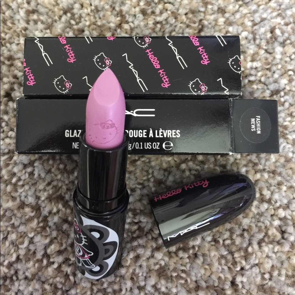 MAC hello kitty LE Fashion Mews Lipstick glaze