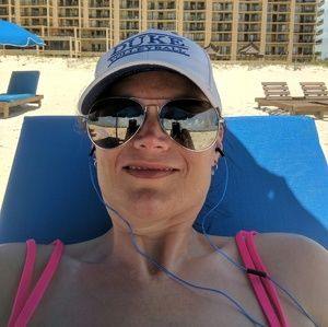 Meet your Posher, Angela