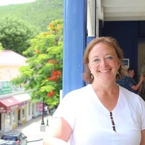 Meet your Posher, Laura