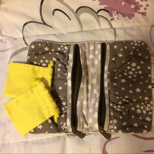 Thirty One Jewelry Roll