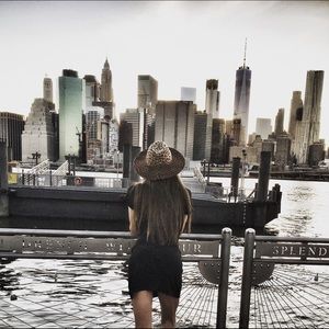 Meet your Posher, Mariana