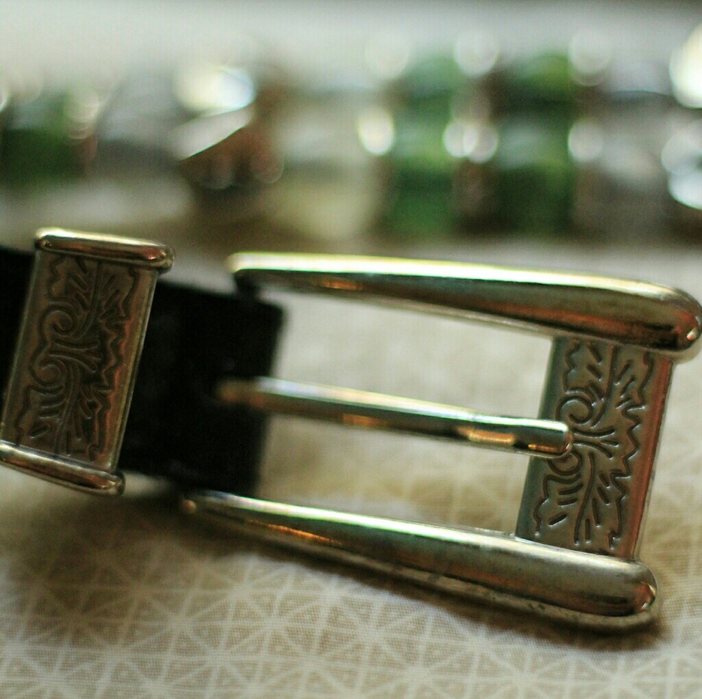 Belt leather silver buckle green gems