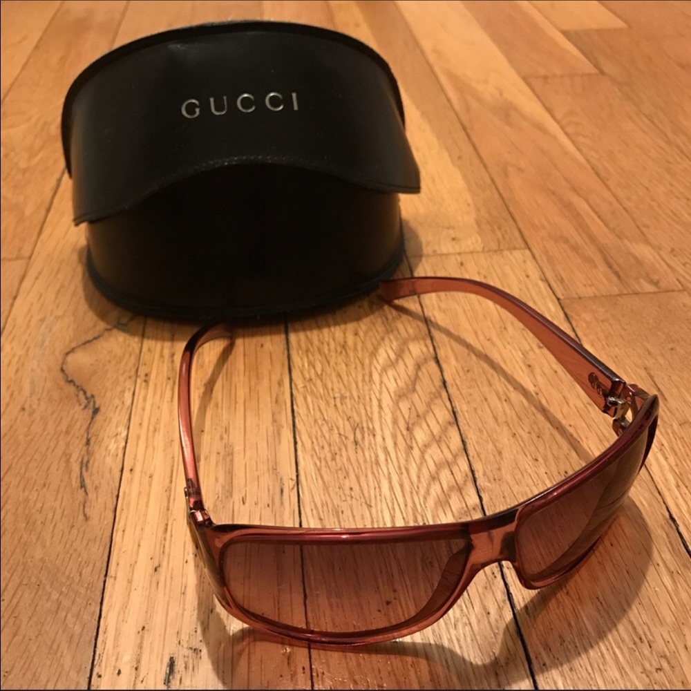 amazing pink gucci sunglasses - like new!