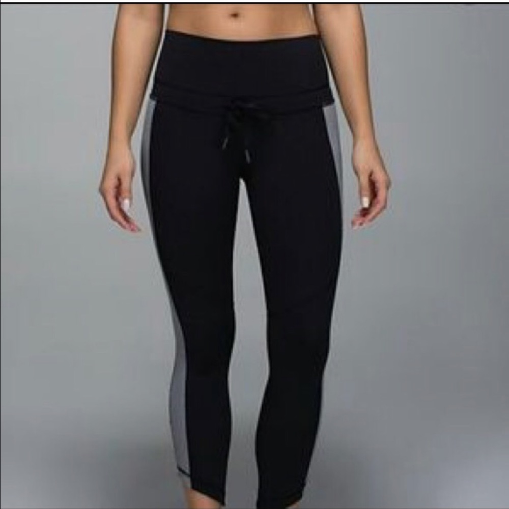 Lululemon retreat pant 7/8 size 6