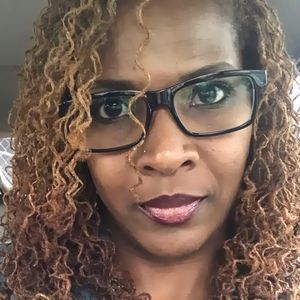 Meet your Posher, Carla