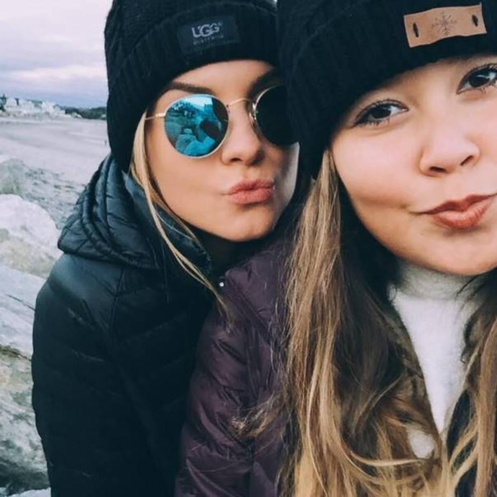 Meet your Posher, Sidney