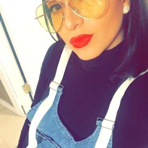 Meet your Posher, Jessica