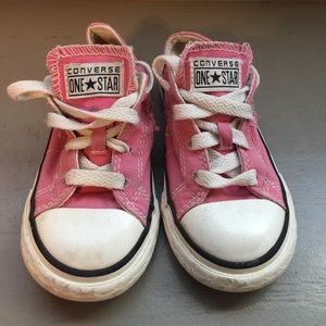 Girls pink converse shoes