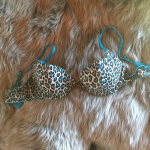 Victoria's Secret Bra size 34 B